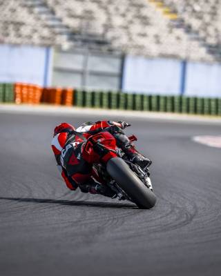 panigale-v4-2027-3_original_copy_1