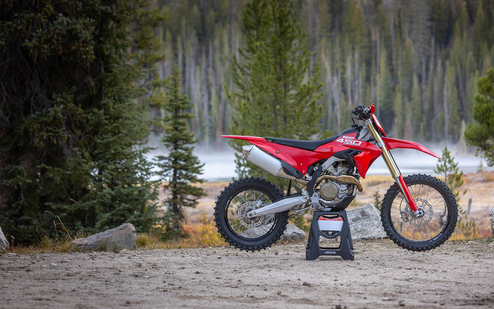 Novi Desmo450 EDX